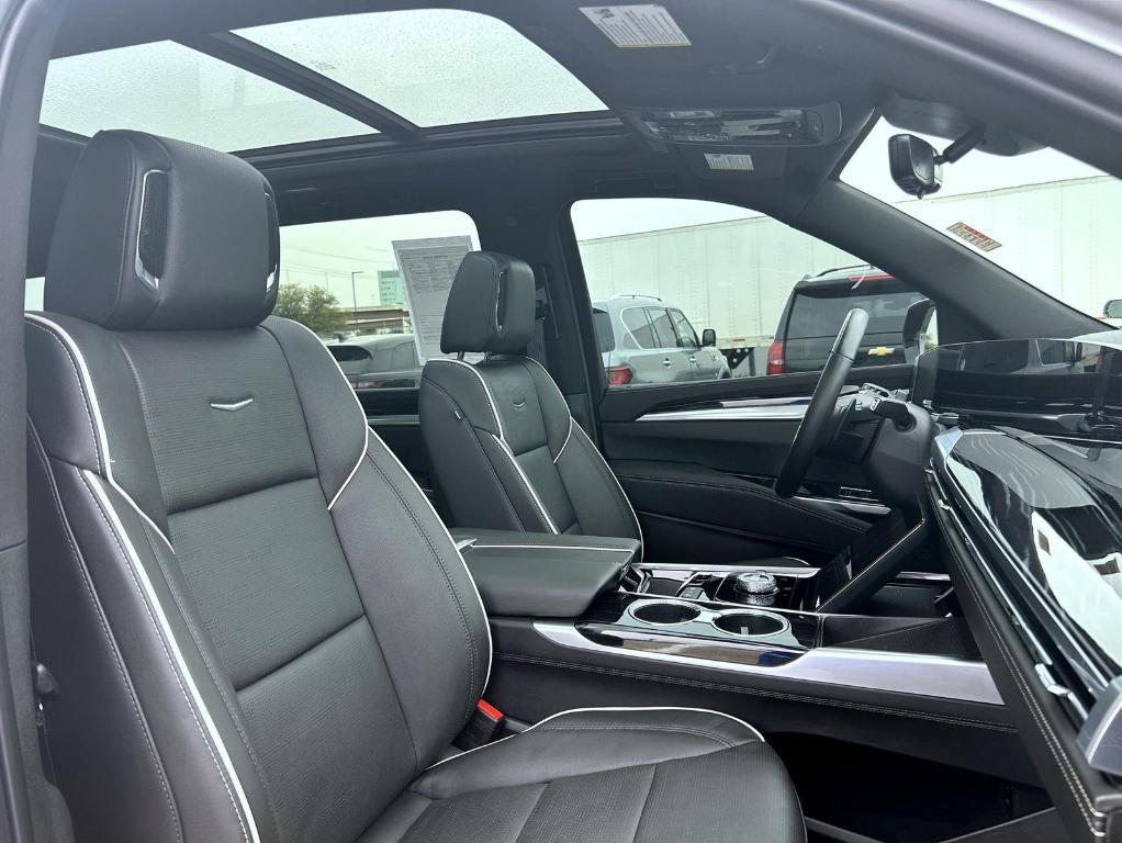 used 2025 Cadillac Escalade ESV car, priced at $112,990