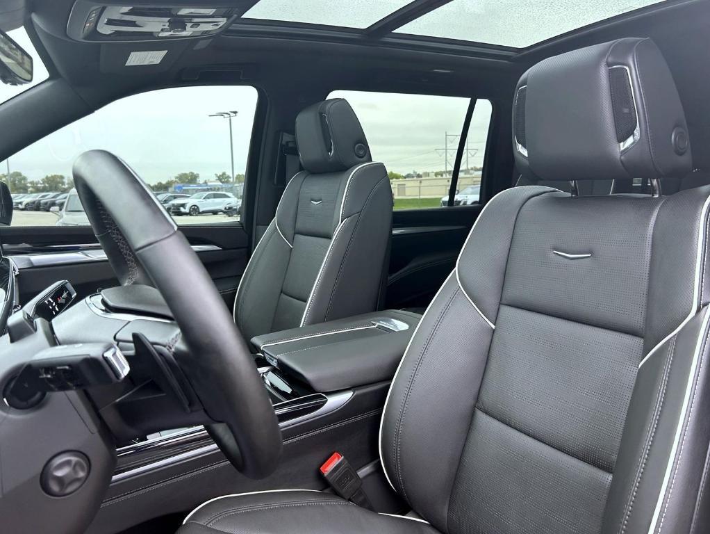 used 2025 Cadillac Escalade ESV car, priced at $112,990
