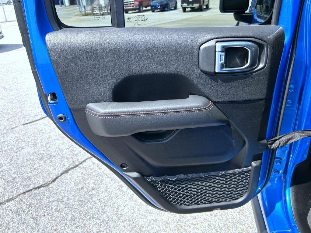 used 2023 Jeep Gladiator car, priced at $40,550