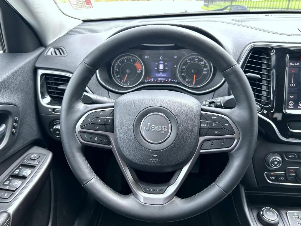 used 2019 Jeep Cherokee car, priced at $20,550