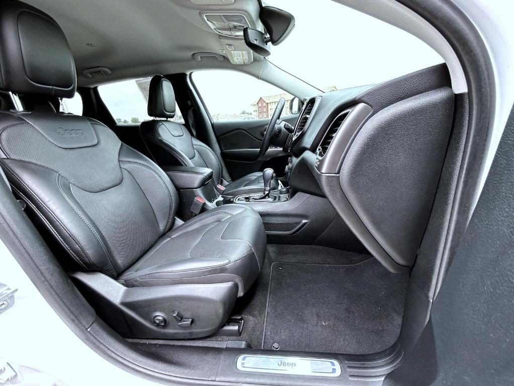 used 2019 Jeep Cherokee car, priced at $20,550