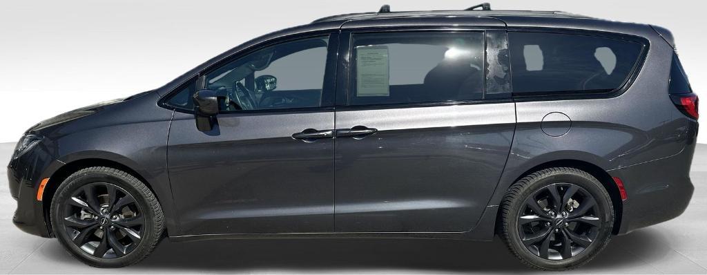 used 2018 Chrysler Pacifica car, priced at $17,550