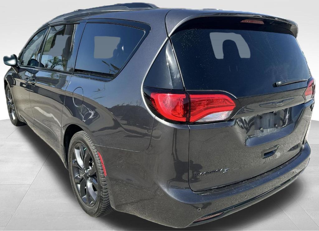 used 2018 Chrysler Pacifica car, priced at $17,550