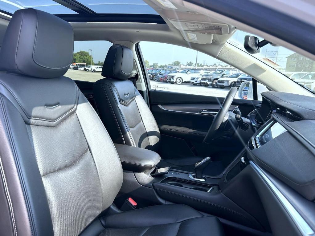 used 2018 Cadillac XT5 car, priced at $20,330
