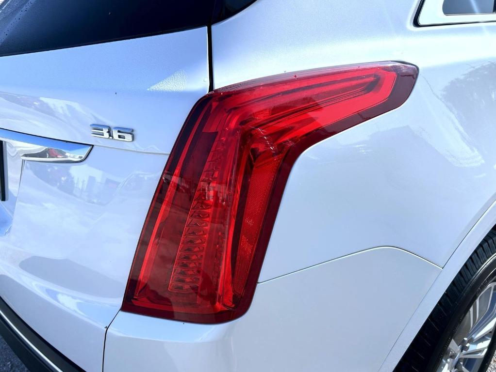 used 2018 Cadillac XT5 car, priced at $20,330