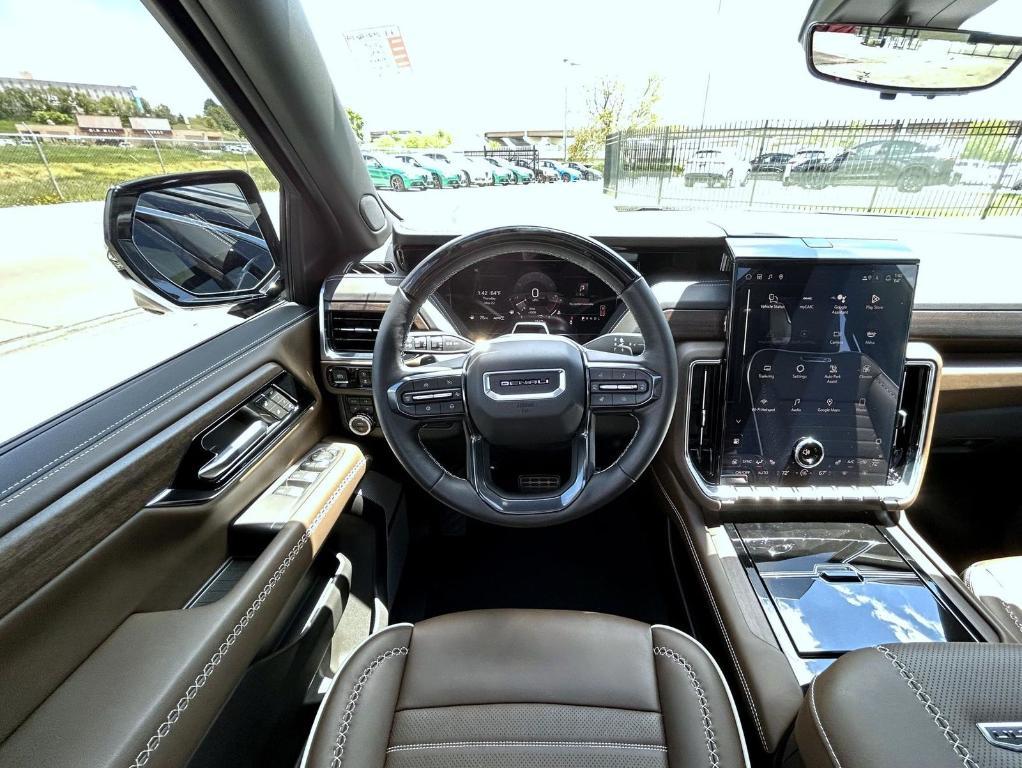 used 2025 GMC Yukon car, priced at $99,990