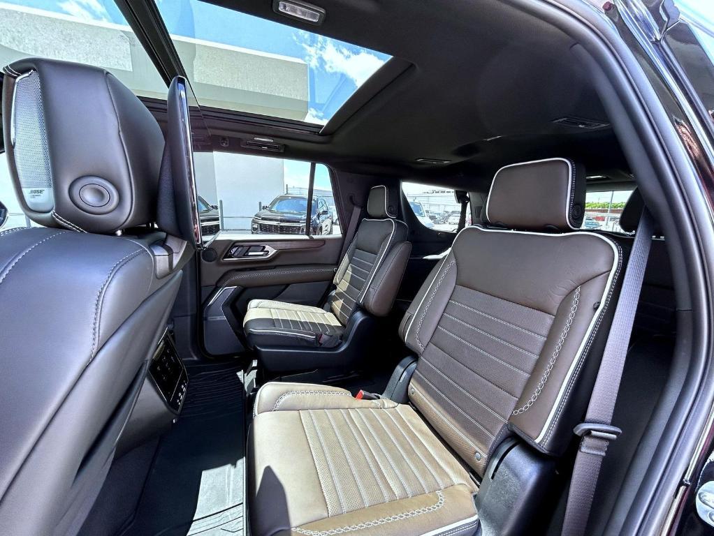 used 2025 GMC Yukon car, priced at $99,990