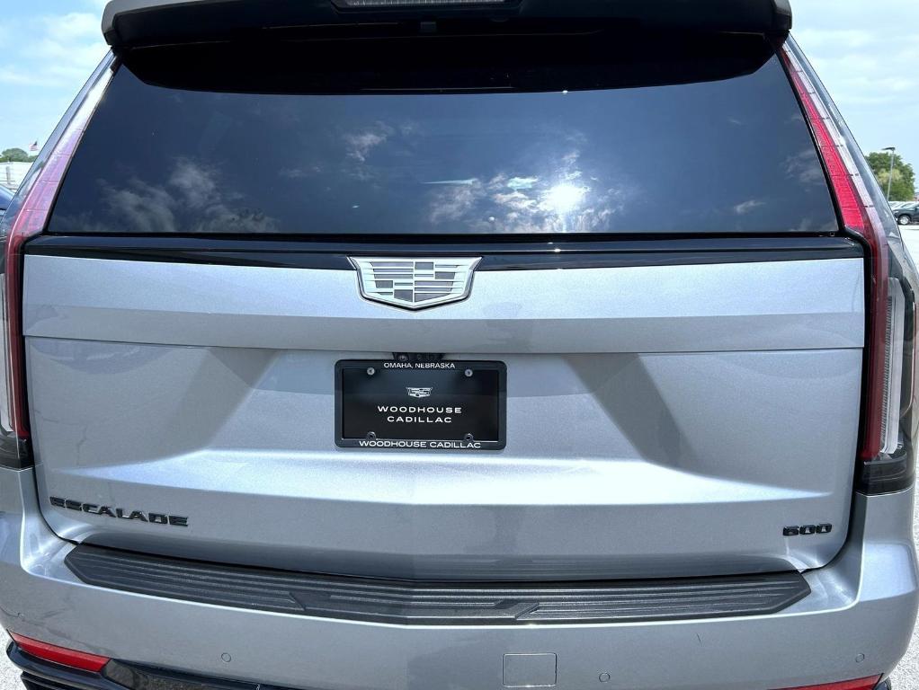 used 2023 Cadillac Escalade car, priced at $75,819