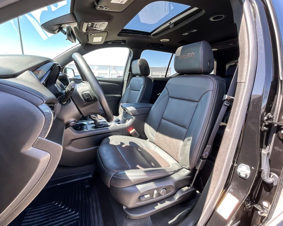 used 2023 Chevrolet Traverse car, priced at $45,158