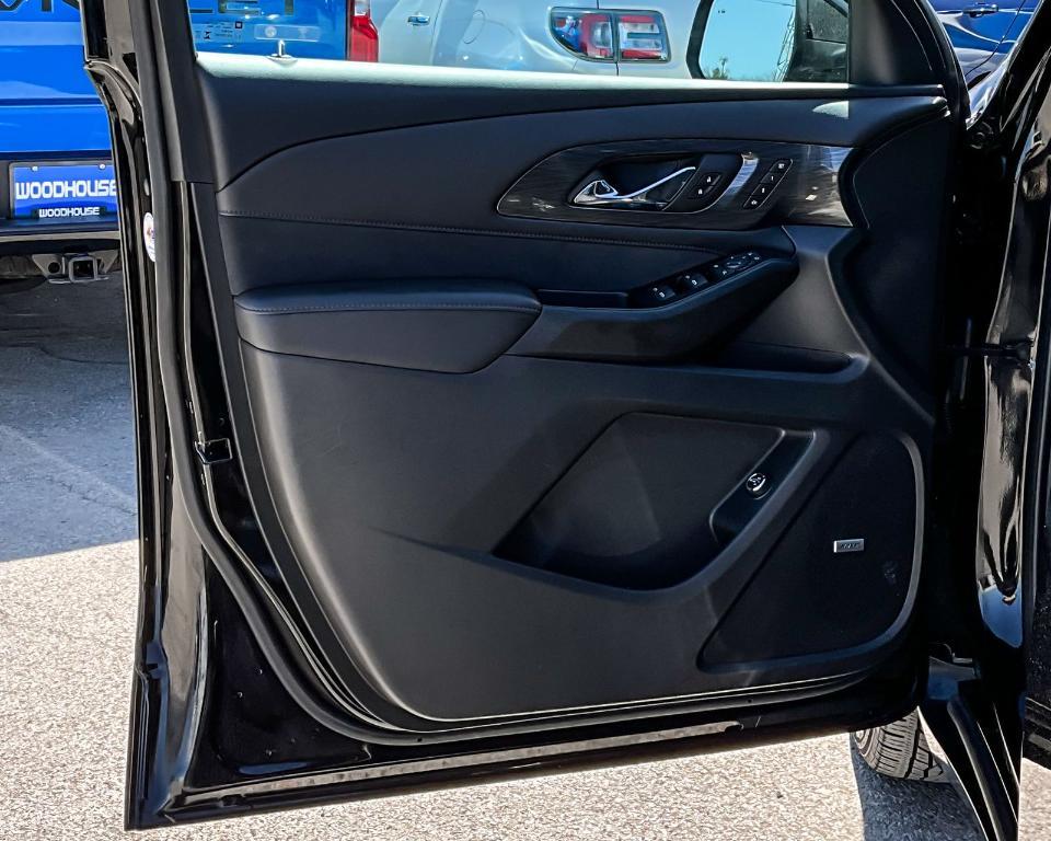 used 2023 Chevrolet Traverse car, priced at $45,158