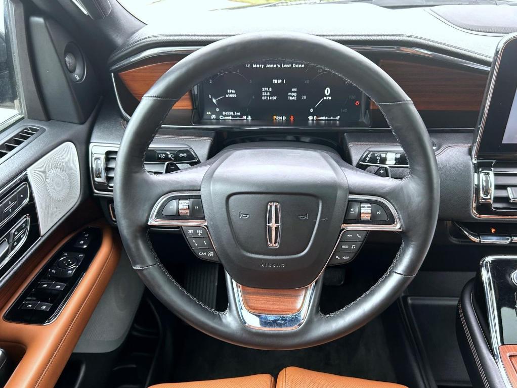 used 2019 Lincoln Navigator car, priced at $35,555
