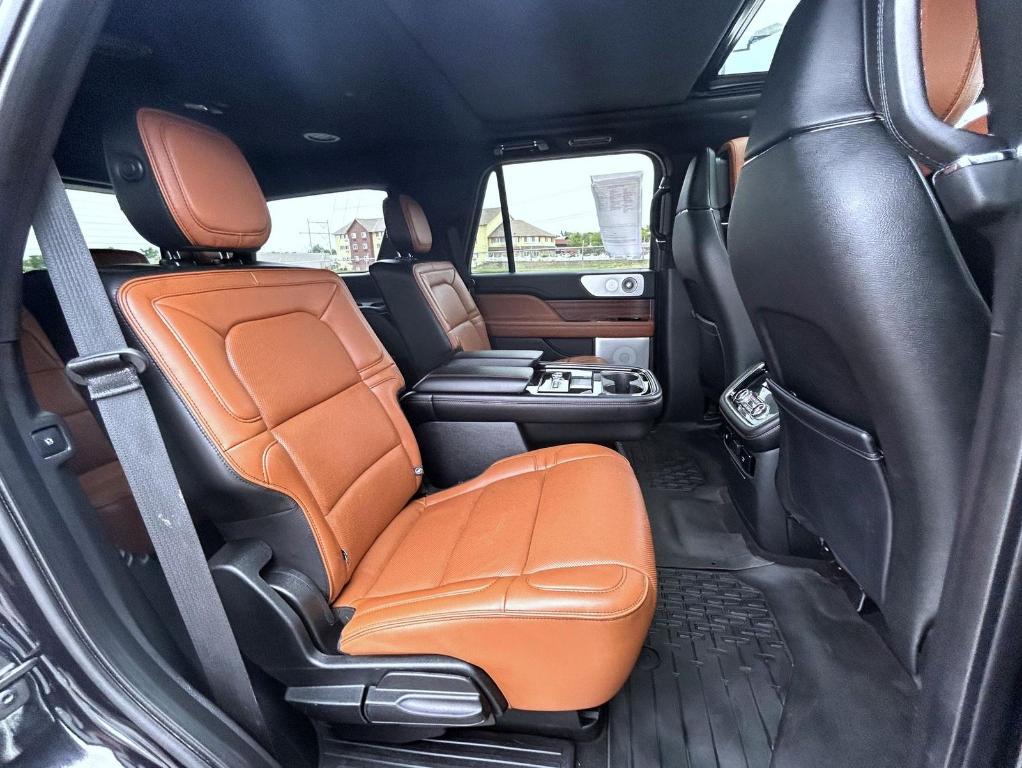 used 2019 Lincoln Navigator car, priced at $35,555
