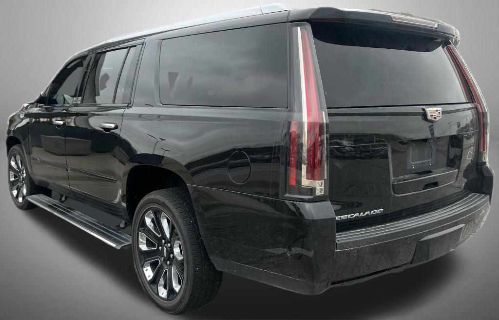 used 2018 Cadillac Escalade ESV car, priced at $30,550