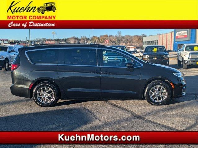 used 2022 Chrysler Pacifica car, priced at $17,495