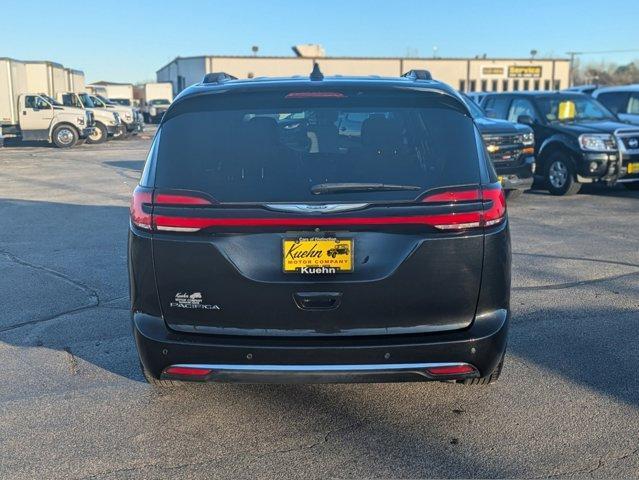 used 2022 Chrysler Pacifica car, priced at $17,495