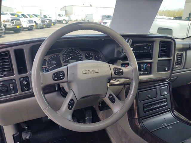 used 2003 GMC Yukon car, priced at $8,900