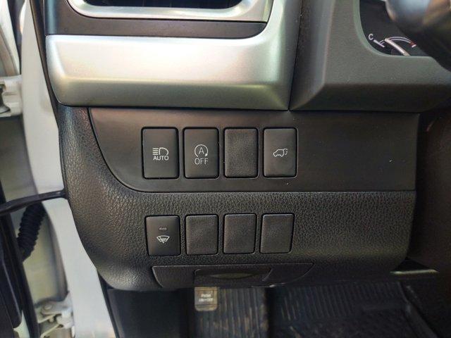 used 2018 Toyota Highlander car, priced at $26,495