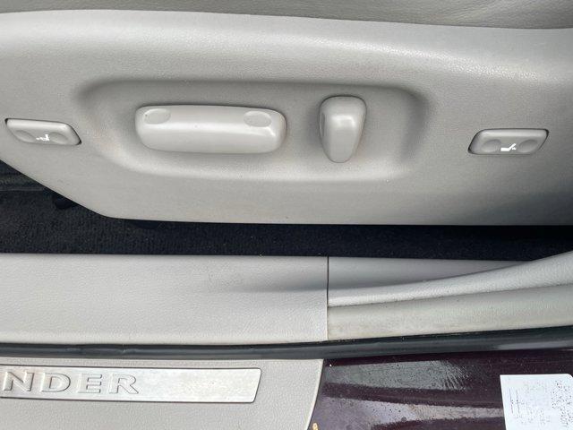 used 2013 Toyota Highlander car, priced at $11,997