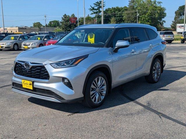 used 2020 Toyota Highlander car, priced at $42,900