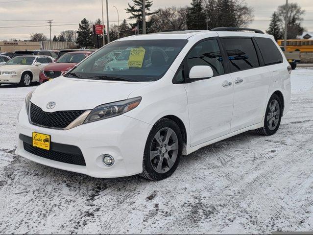 used 2016 Toyota Sienna car, priced at $17,900