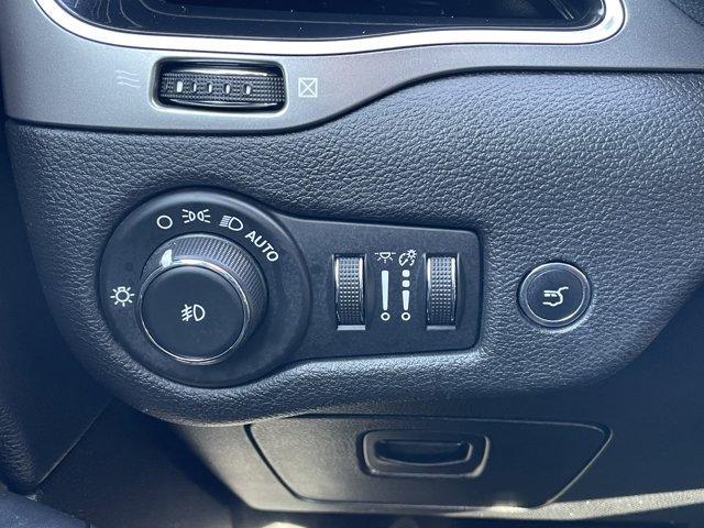 used 2020 Jeep Cherokee car, priced at $17,995