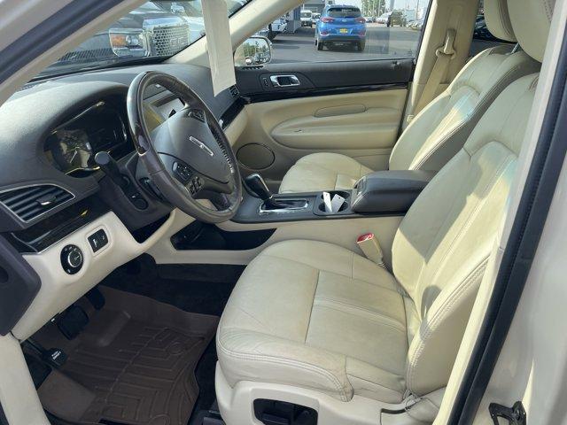 used 2015 Lincoln MKT car, priced at $11,997