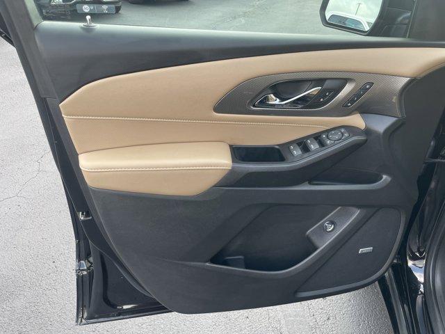 used 2023 Chevrolet Traverse car, priced at $39,900