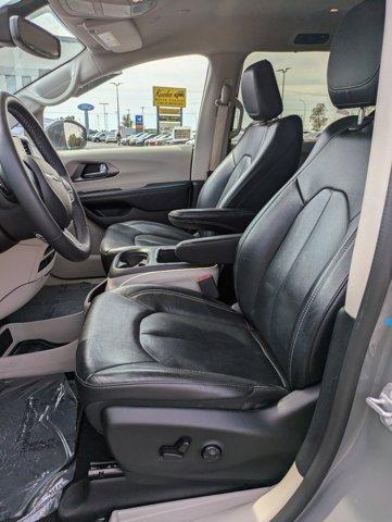 used 2022 Chrysler Pacifica car, priced at $26,900