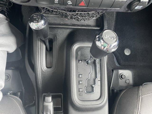 used 2015 Jeep Wrangler Unlimited car, priced at $21,900