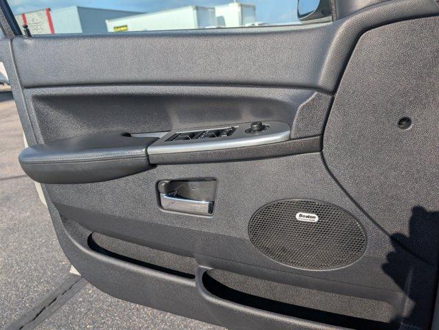 used 2010 Jeep Grand Cherokee car, priced at $6,995