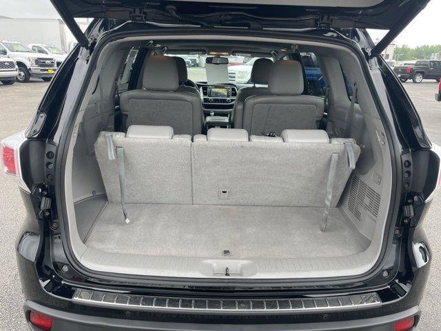 used 2015 Toyota Highlander car, priced at $18,495
