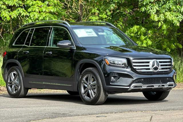 new 2024 Mercedes-Benz GLB 250 car, priced at $49,720