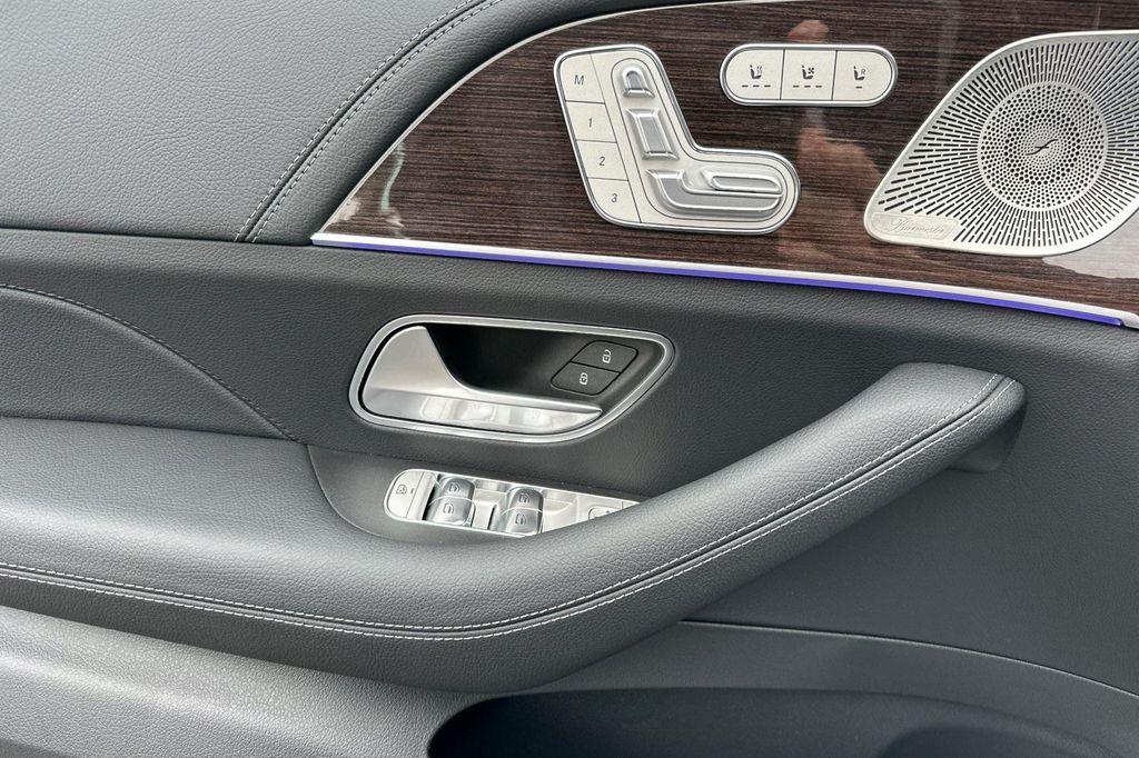 new 2025 Mercedes-Benz GLS 450 car, priced at $99,145