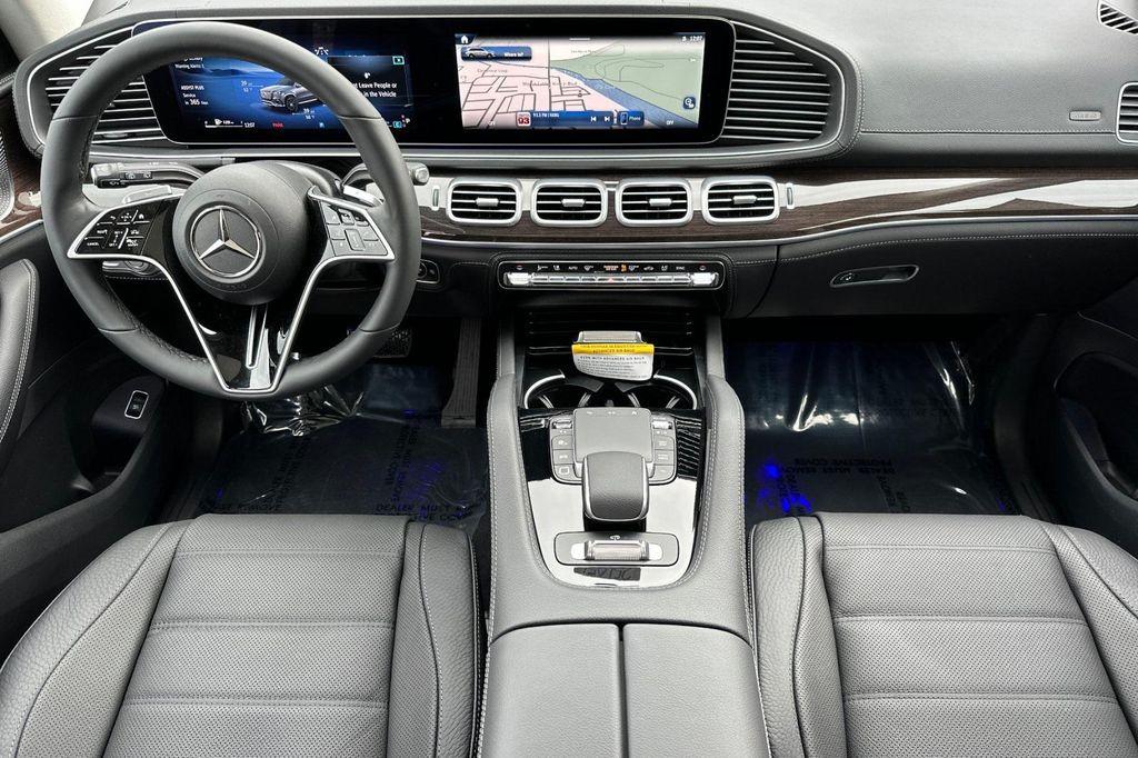 new 2025 Mercedes-Benz GLS 450 car, priced at $99,145