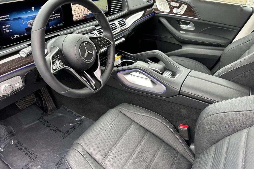 new 2025 Mercedes-Benz GLS 450 car, priced at $99,145