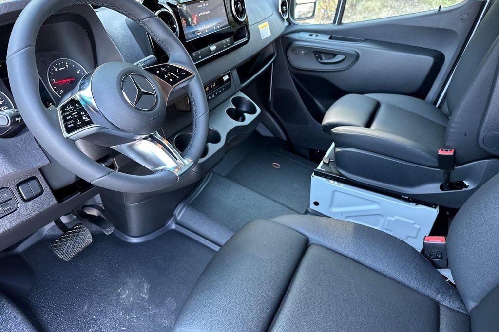 new 2025 Mercedes-Benz Sprinter 2500 car, priced at $69,179