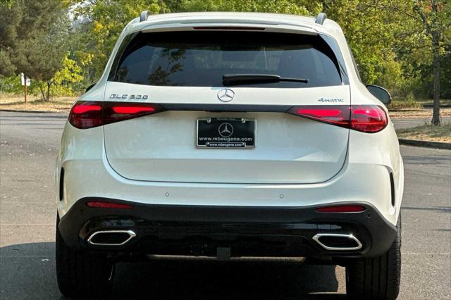 new 2024 Mercedes-Benz GLC 300 car