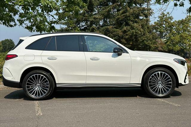 new 2024 Mercedes-Benz GLC 300 car