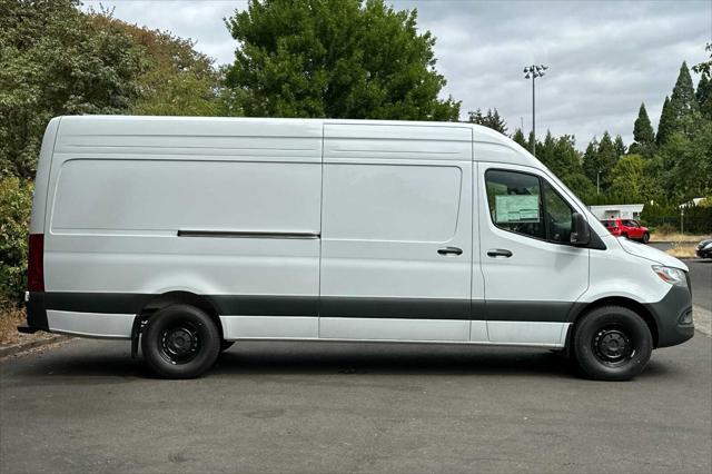 new 2024 Mercedes-Benz Sprinter 2500 car, priced at $63,781