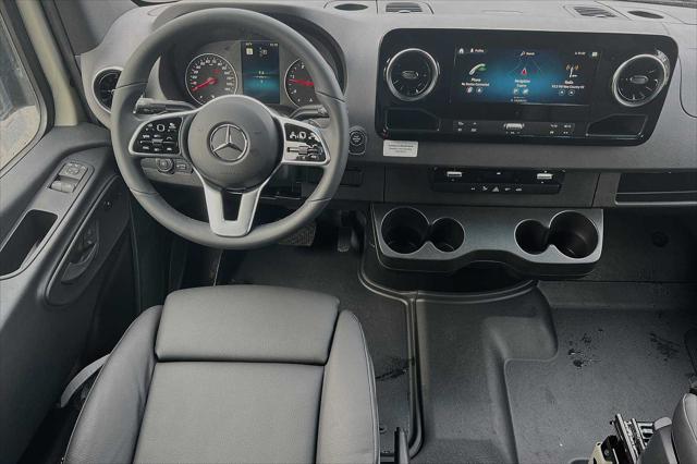 new 2024 Mercedes-Benz Sprinter 2500 car