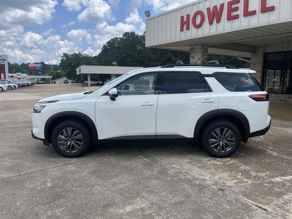 new 2025 Nissan Pathfinder car, priced at $39,075