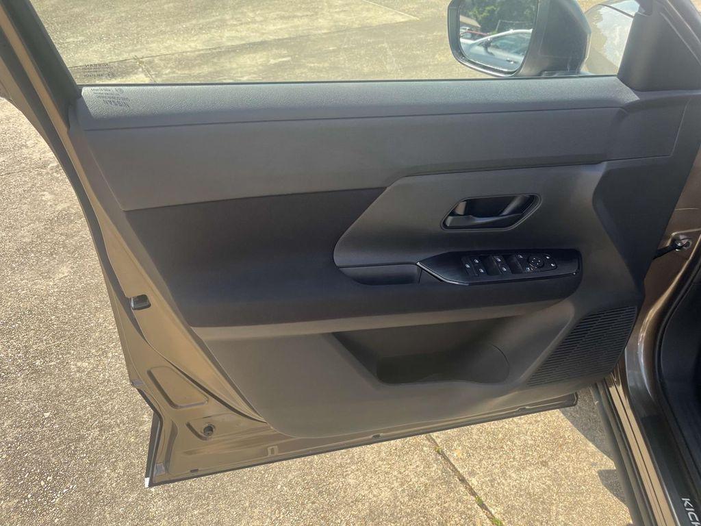 new 2025 Nissan Kicks car, priced at $23,840