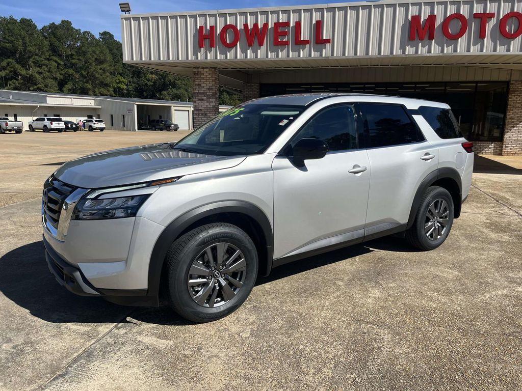 new 2025 Nissan Pathfinder car, priced at $37,475