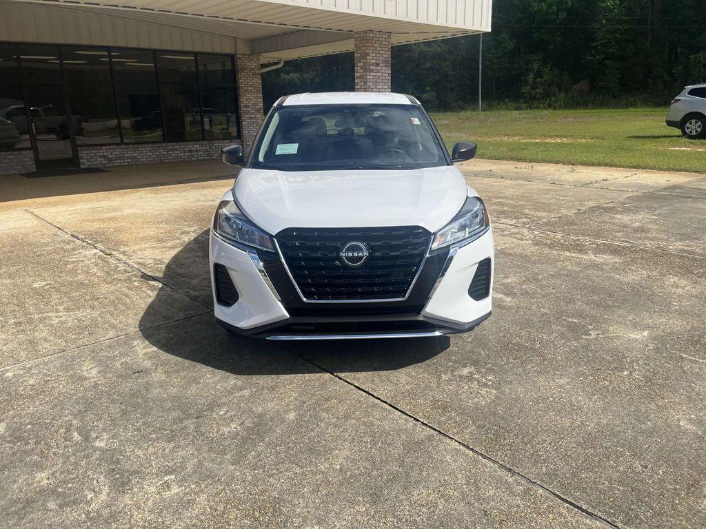 new 2025 Nissan Kicks car, priced at $23,850