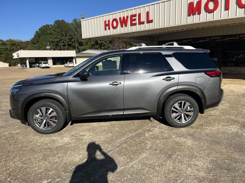 new 2025 Nissan Pathfinder car, priced at $43,090