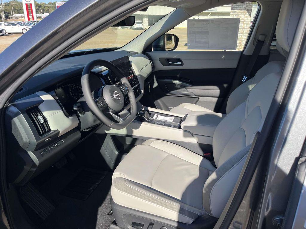 new 2025 Nissan Pathfinder car, priced at $43,090