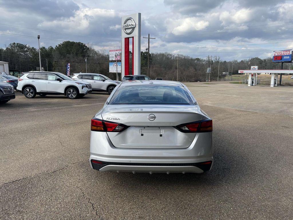 new 2025 Nissan Altima car, priced at $27,199