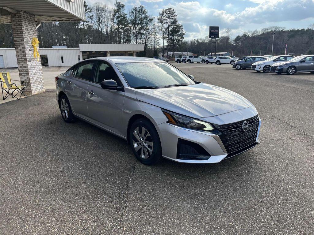 new 2025 Nissan Altima car, priced at $27,199