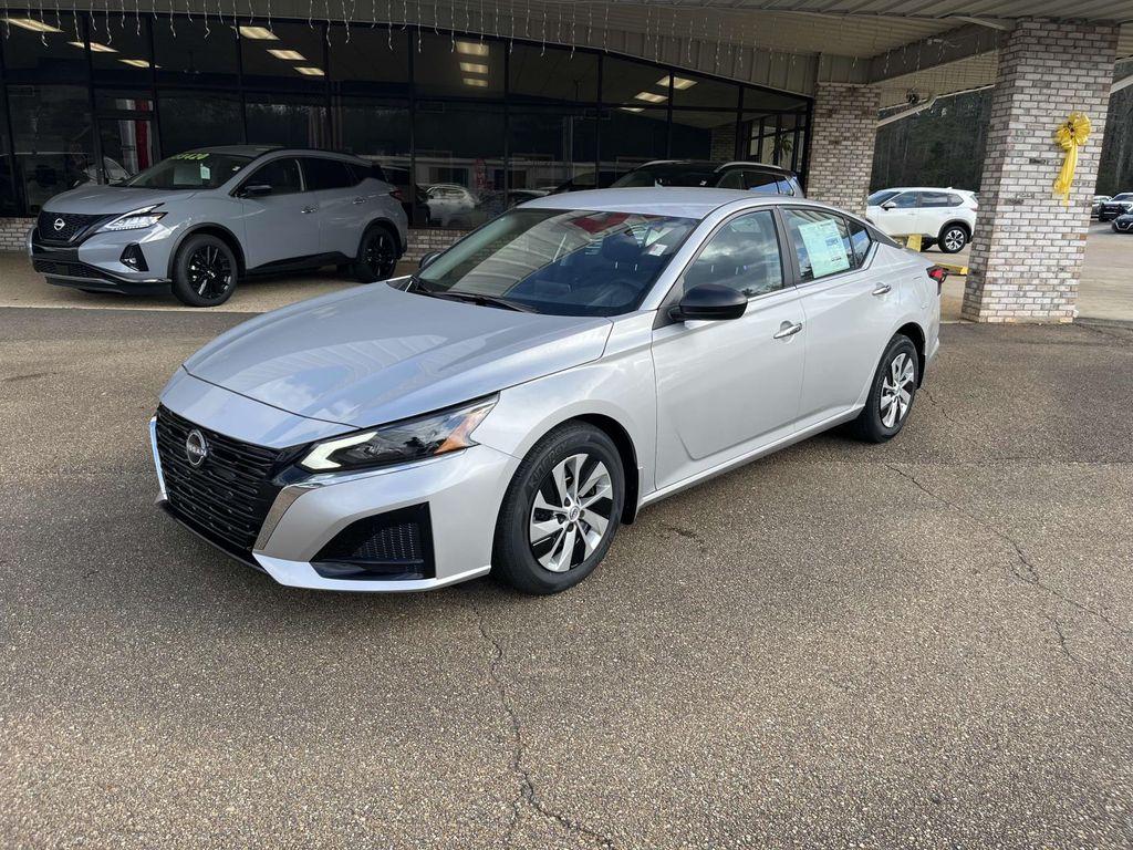new 2025 Nissan Altima car, priced at $27,799