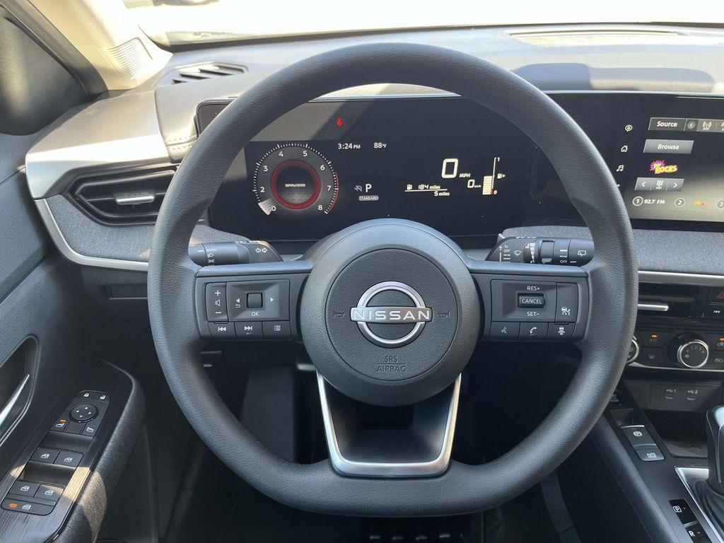 new 2025 Nissan Kicks car, priced at $25,095